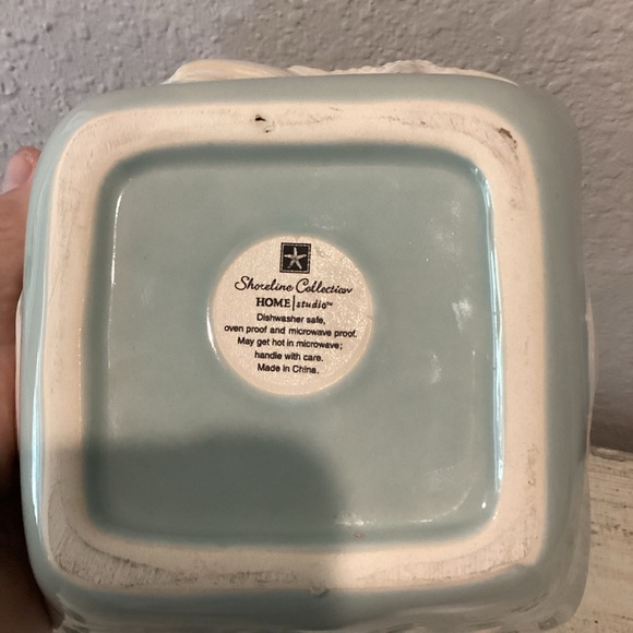 Blue Ceramic Bowl with Seashell Design - Picture 7 of 7